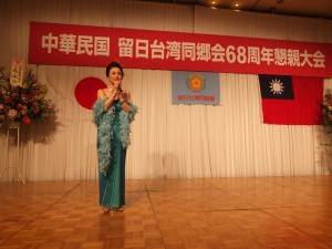 知名歌星冉肖玲獻唱多曲懷念歌曲