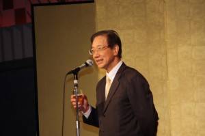 羅坤燦副代表
