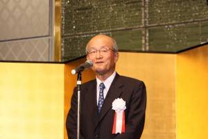 大江康弘後援会泉信也会長