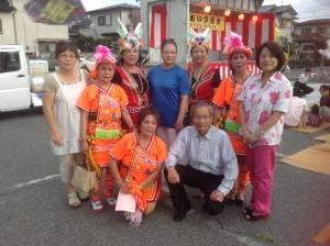 甲斐市市長保坂武(前排右)和山梨台灣總會成員合影