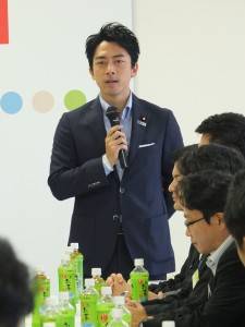 自民黨青年局長小泉進次郎率領９７人訪台，盼促進台日關係新進展