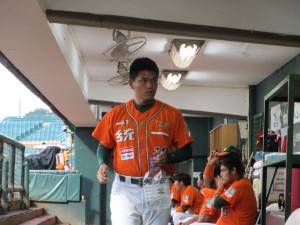 決勝に先発した潘威..z
