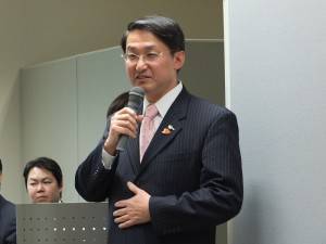 鳥取縣知事平井伸治到場站台，並用台語和現場來賓打招呼
