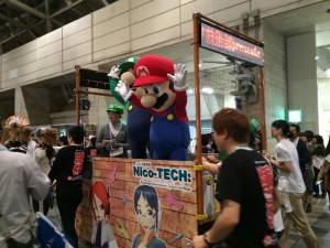 在現場不時可以看見動漫人物或是ｃｏｓｐｌａｙ的民眾，讓整場活動增添許多趣味感