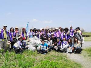大阪台灣同鄉會與淀川河川管理小組合影