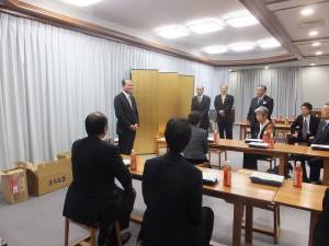 駐橫濱辦事處處長於懇親餐會致詞感謝神奈川縣日華親善協會各界
