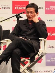 超スローモーションで歩き続けた主演の李康生さん