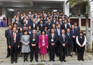 嘉義市私立興華高級中学教師及び学生と台湾教育旅行現地研修団の教師ら