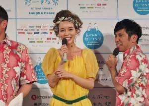 大澤Keimi（中）表示不認識日本知名主持人「塔摩利」，也不認識「車庫拍賣」兩人，讓車庫拍賣的猩爺（右）驚訝不已