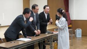 校方向家長說明入學事項