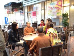 ⑦中華航空の黄支店長(左端)も含めて打合せ