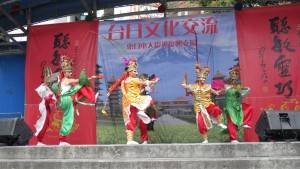 台灣陣頭表演氣勢十足