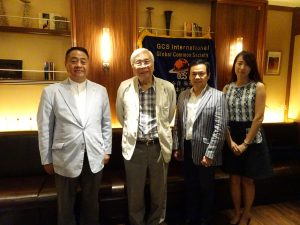 會長李忠儒(左1)與新會員