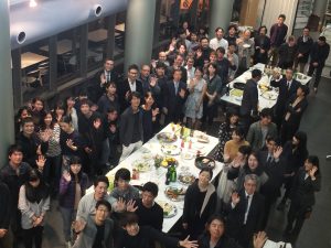 レセプションには約１００人の関係者が出席