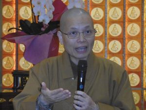 滿穆法師主持論壇