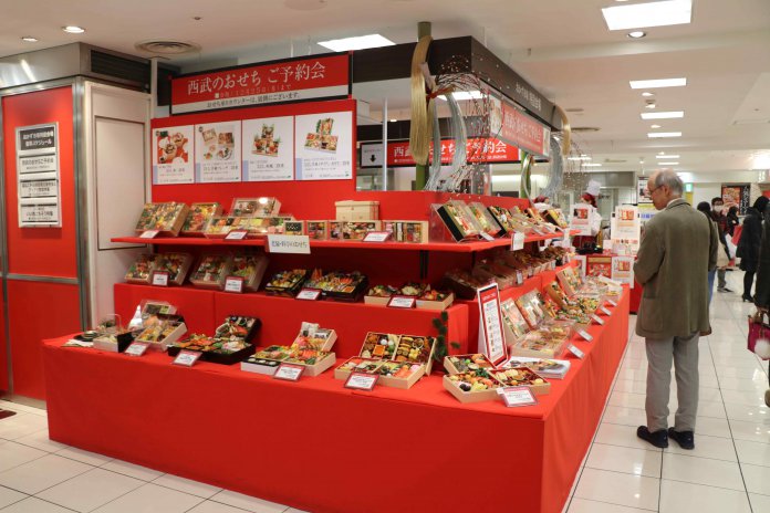 西武池袋本店御節料理販賣專區,提供各式選擇