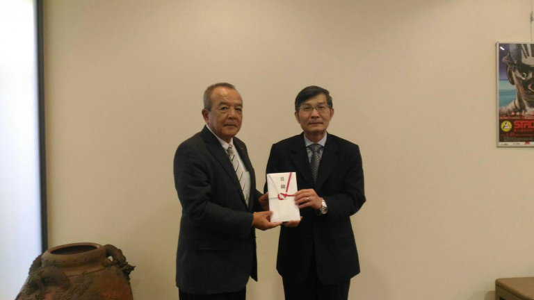 琉球新報社捐贈１００萬日圓花蓮賑災