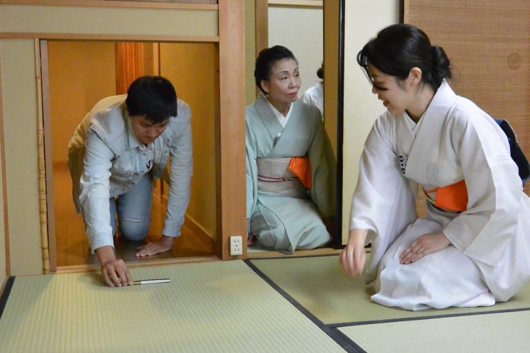 台東大師生體驗浜田茶道　學茶藝傳精神