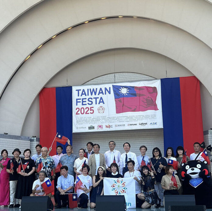 參加的貴賓們合照 參加的貴賓們合照