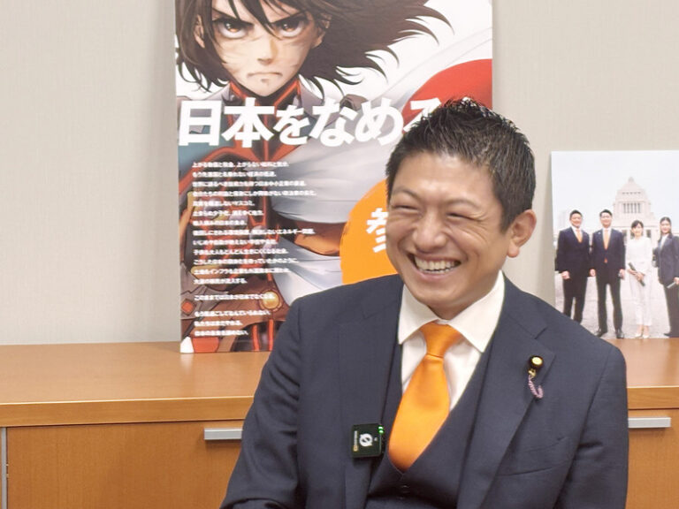 日本參議院大選7月20日結果揭曉，成立僅5年的參政黨在參議院席次由原本的1席一舉增加至15席，眾議院則擁有3席。參政黨代表神谷宗幣在大選後接受中央社專訪表示，已著手規劃下屆眾議院大選應戰策略，將目標鎖定在30至40席，預計推出約100名候選人。(圖\中央社)