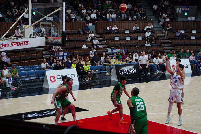 世界大學籃球錦標賽（WUBS 2025）首戰由中華民國（臺灣）國立政治大學迎戰菲律賓德拉薩大學