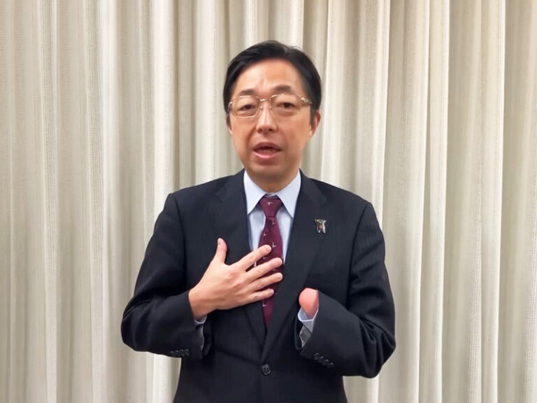 阿蘇カドリー・ドミニオンの観光ヘリが消息不明、台湾人客2名を含む3名が搭乗　熊本県が全力で捜索中