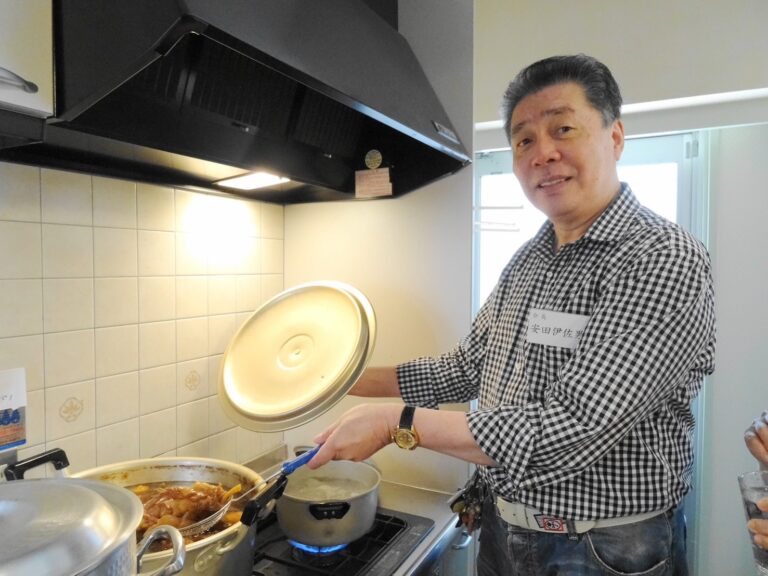 中華民国留日京都華僑総会の安田伊佐男名誉会長を偲んで（日本語、中文）