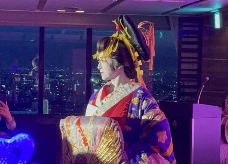 走進日本「大眾演劇」世界/女裝男伶門戶龍二的精彩演出驚豔台灣僑胞