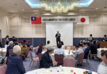 陳總領事致詞勉勵留學生