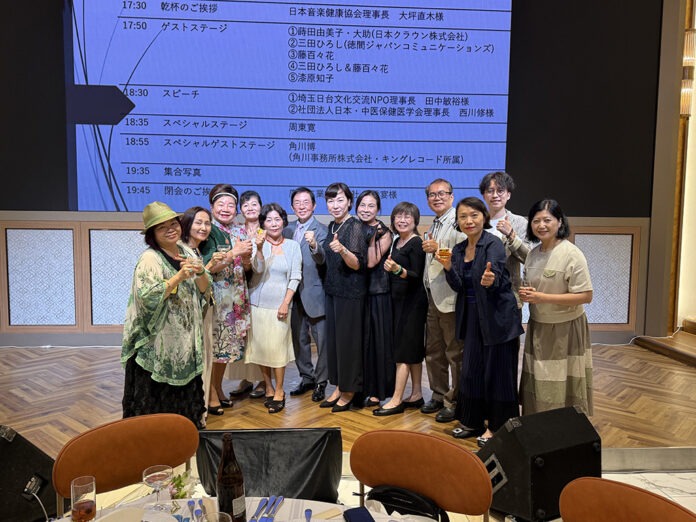 参加した華僑達