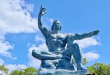 8月13日、長崎原爆81周年の平和祈念式典が行われた平和公園を訪れる。